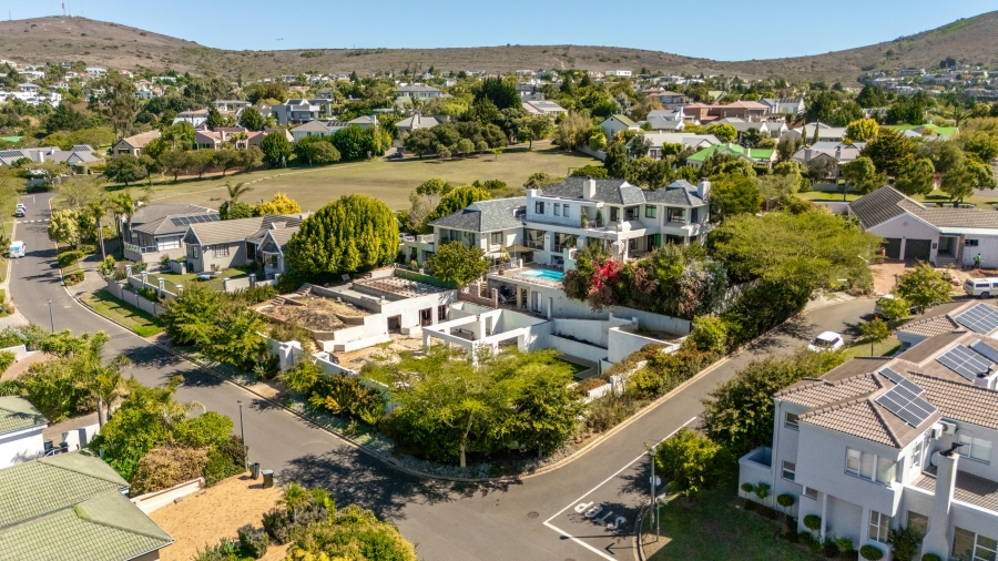 7 Bedroom Property for Sale in Welgedacht Western Cape